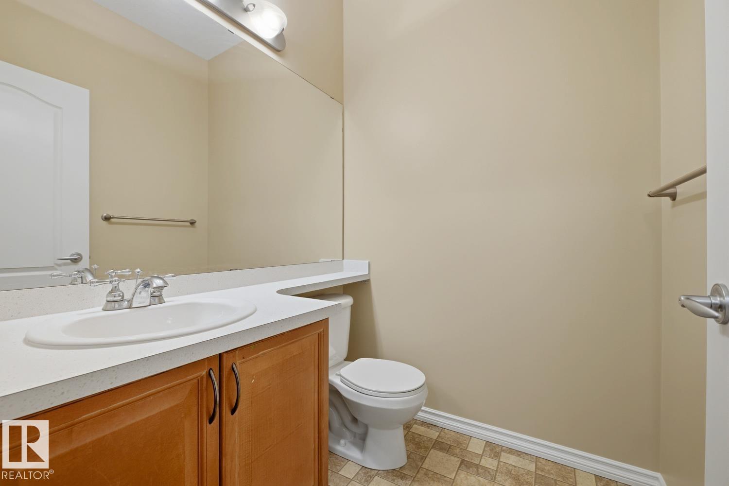 11612 11 Av Sw Property Photo 11