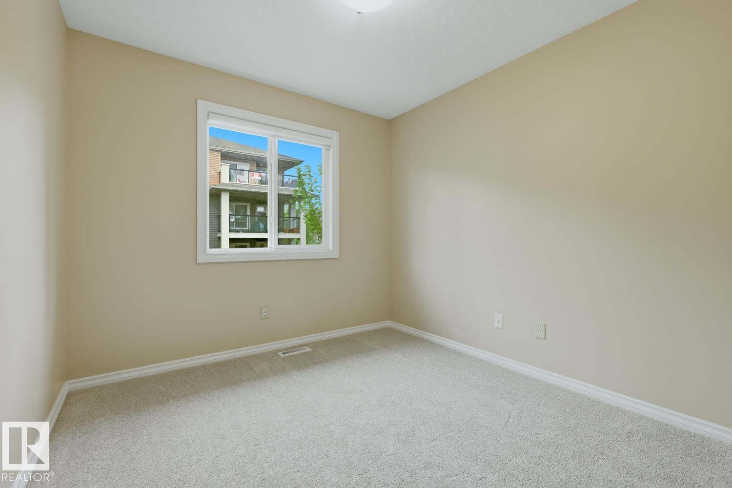11612 11 Av Sw Property Photo 19