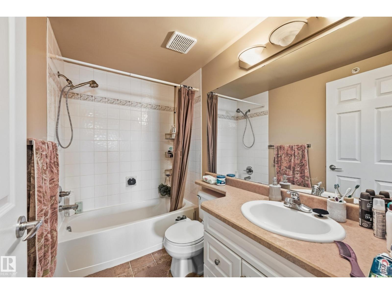 #429 9704 174 St Nw Property Photo 15
