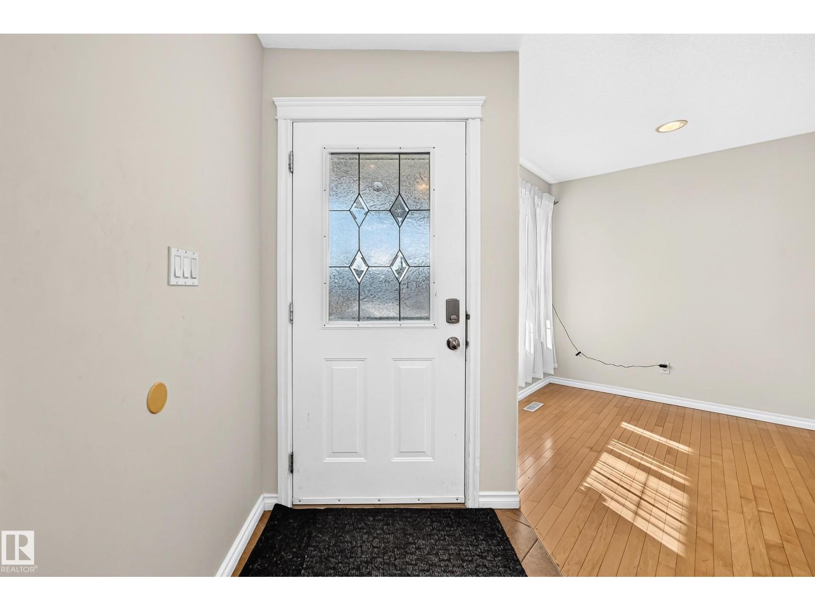 11832 173 Av Nw Property Photo 5