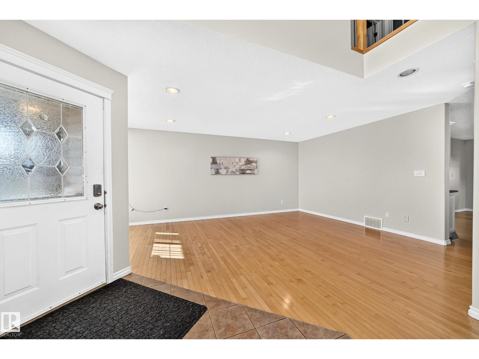 11832 173 Av Nw Property Photo 6