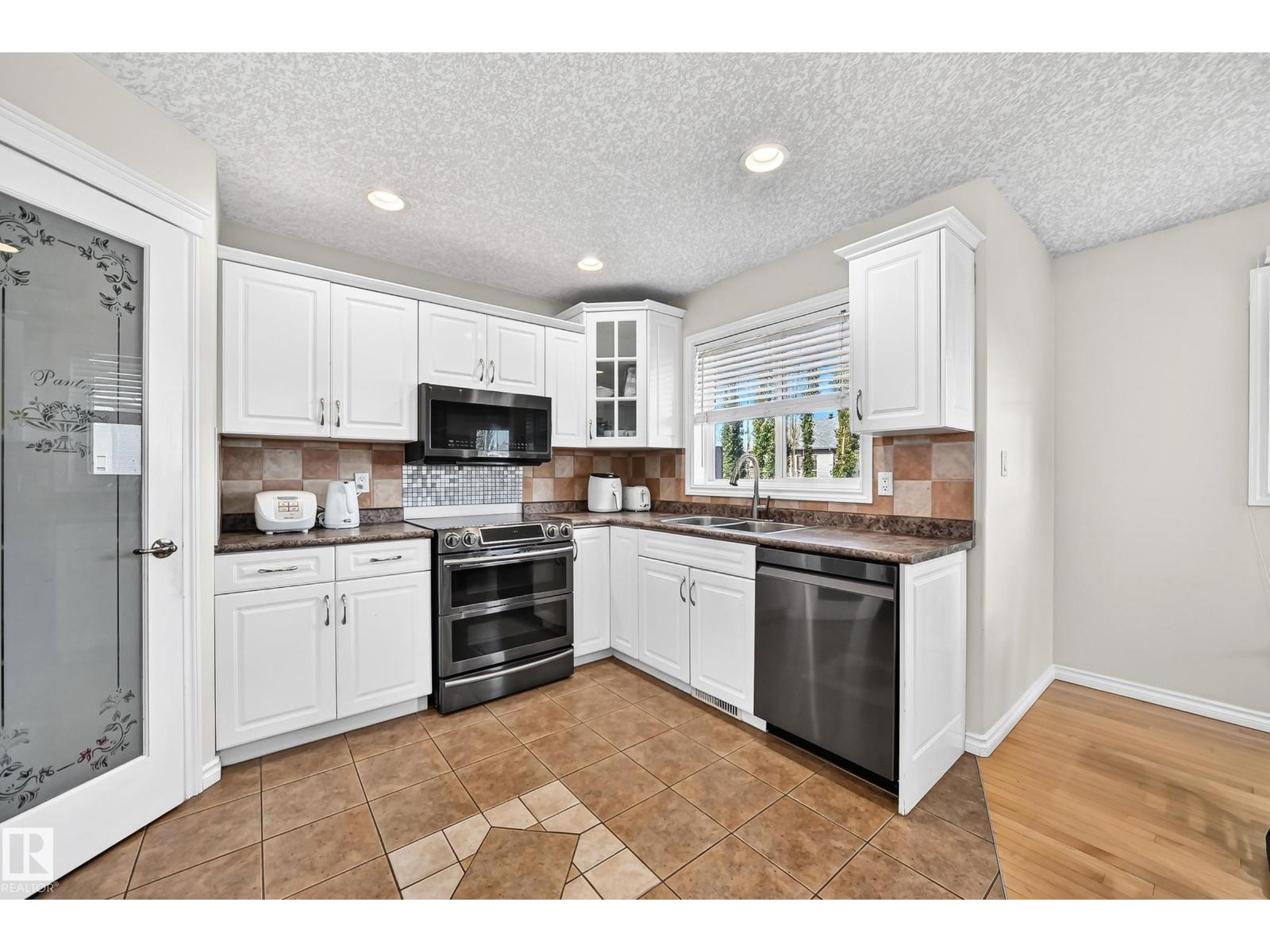 11832 173 Av Nw Property Photo 8