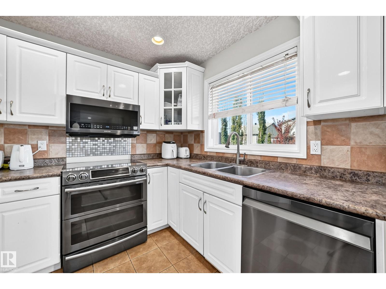 11832 173 Av Nw Property Photo 9