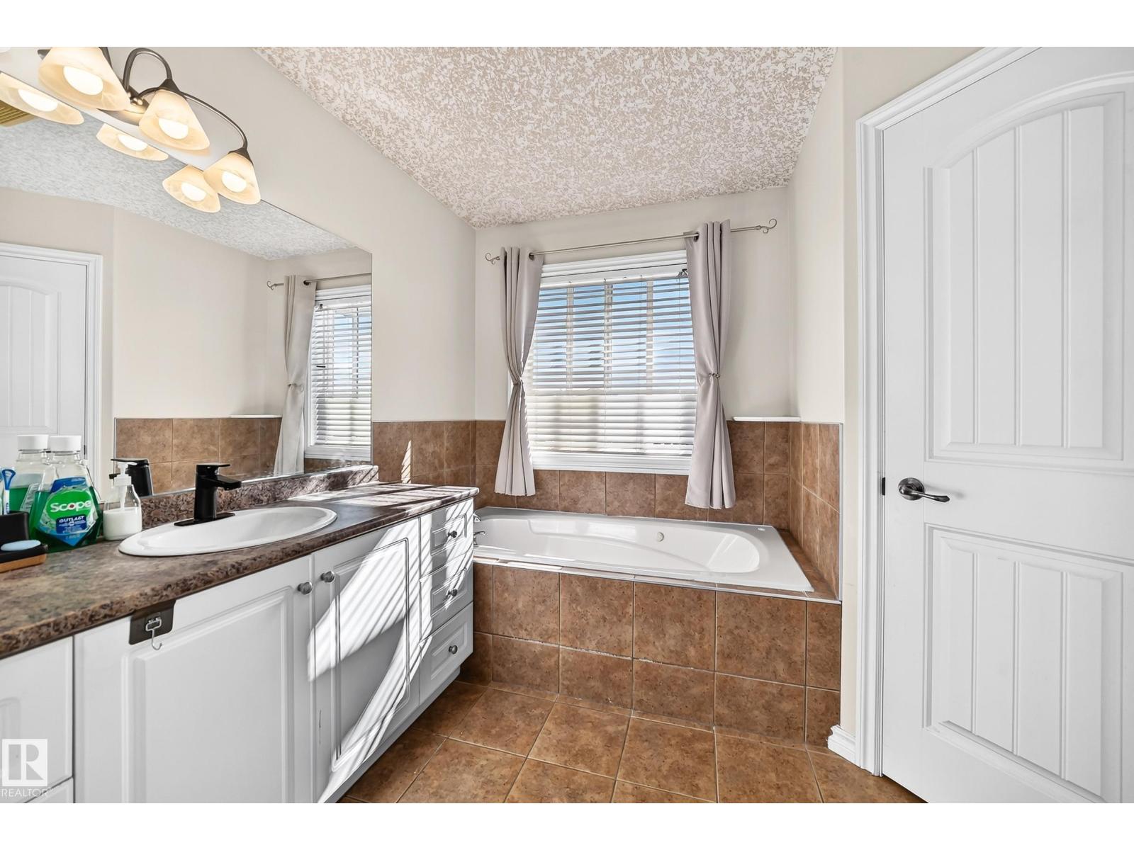 11832 173 Av Nw Property Photo 41