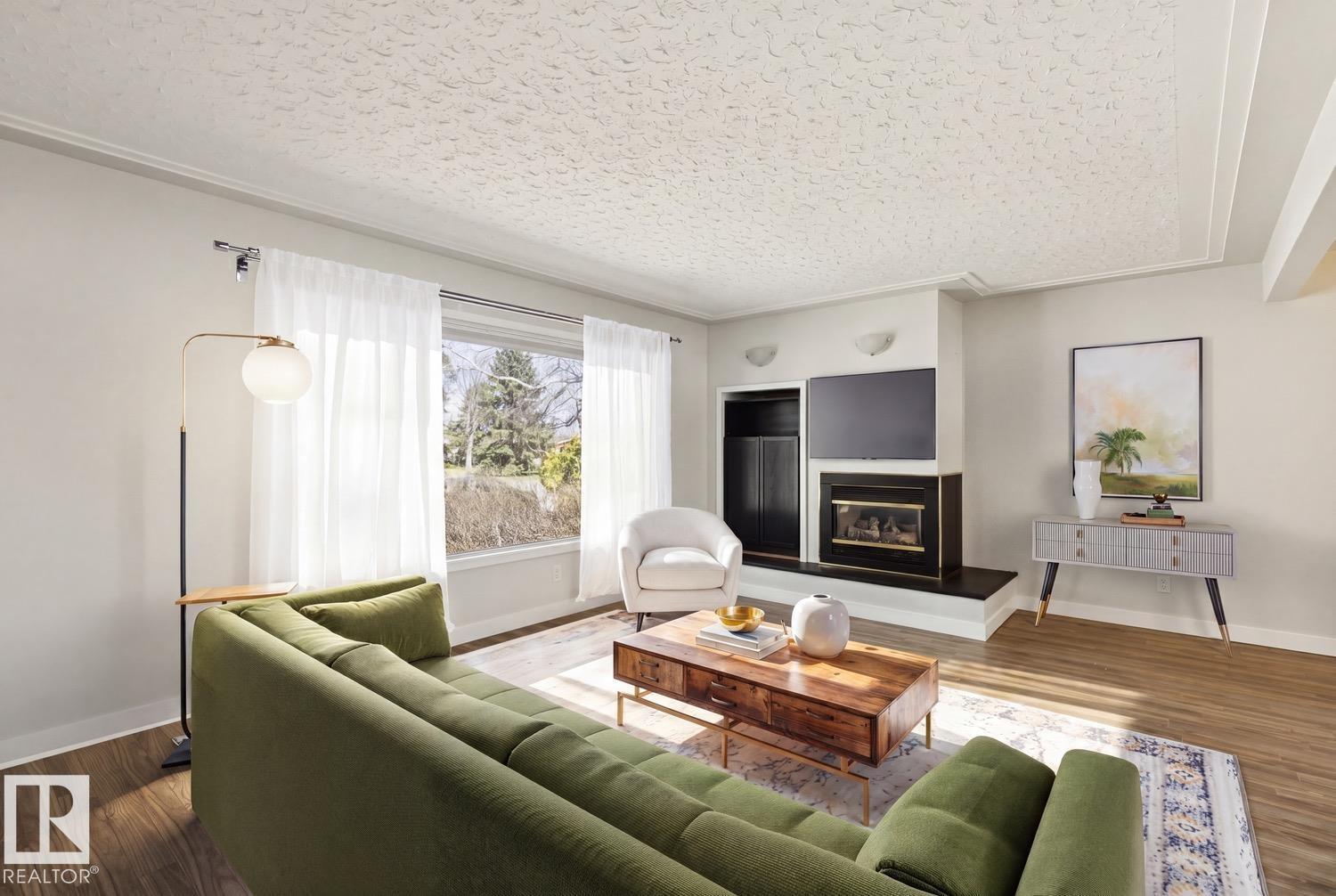 11451 48 Av Nw Property Photo 6
