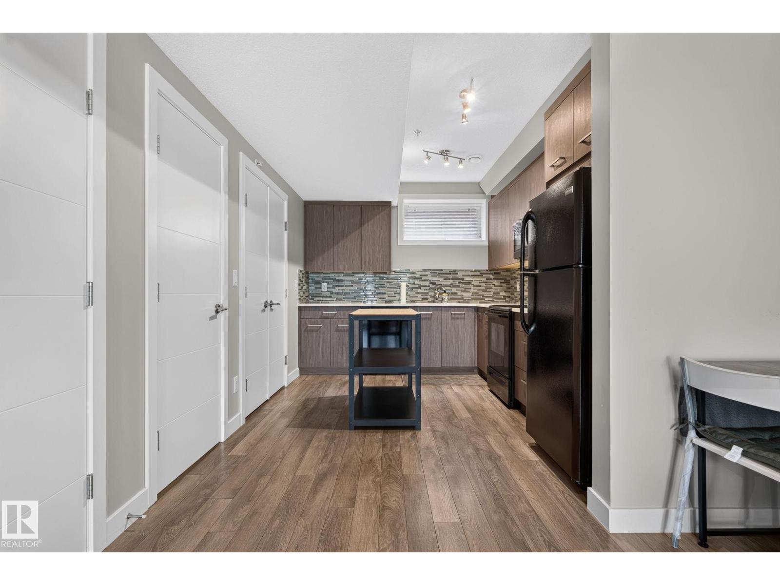 #90 2560 Pegasus Bv Nw Property Photo 32