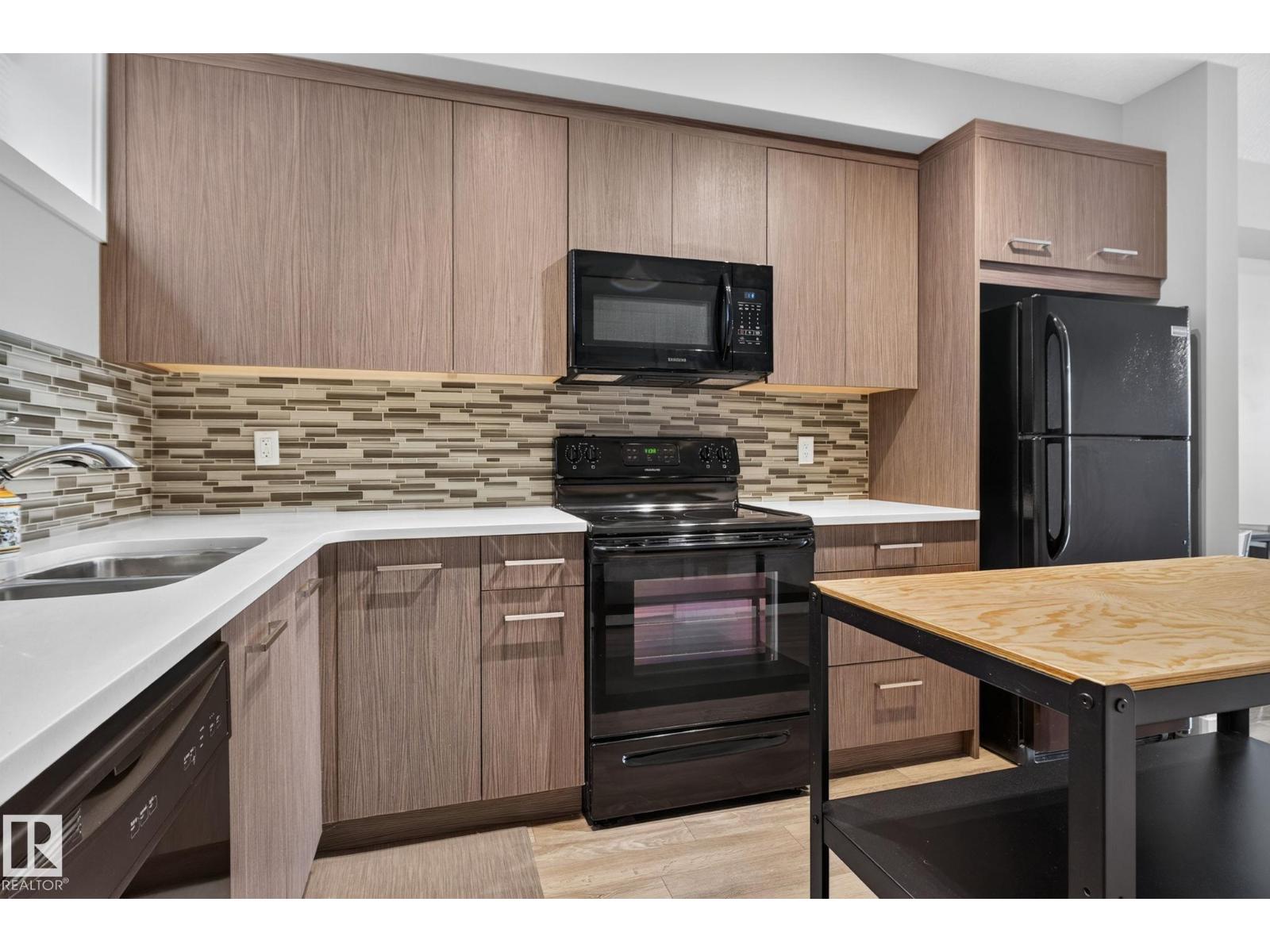 #90 2560 Pegasus Bv Nw Property Photo 34