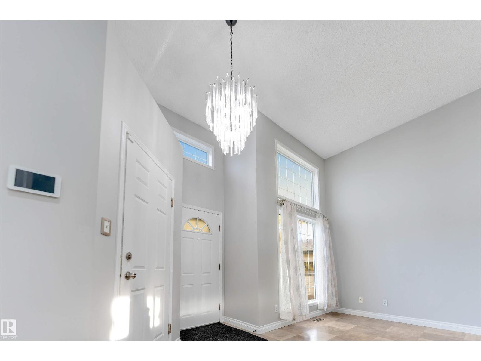 3940 33 St Nw Property Photo 4