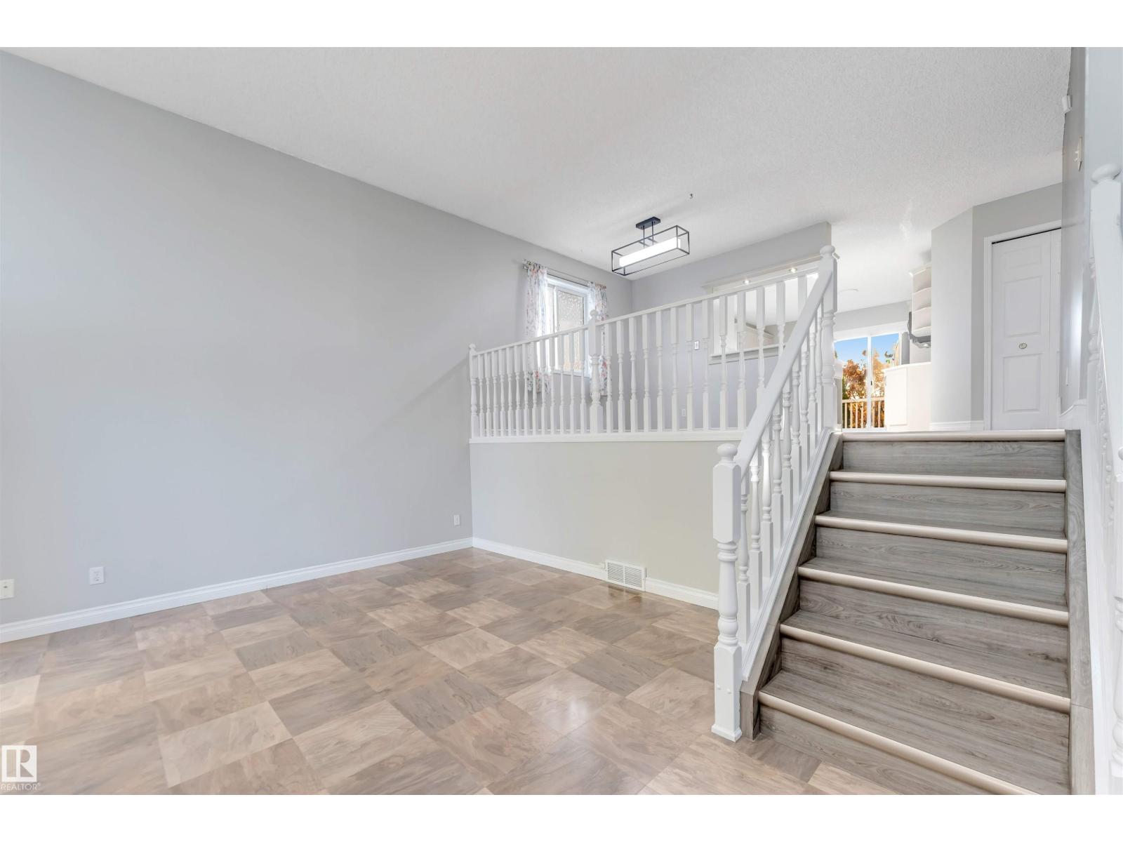 3940 33 St Nw Property Photo 10