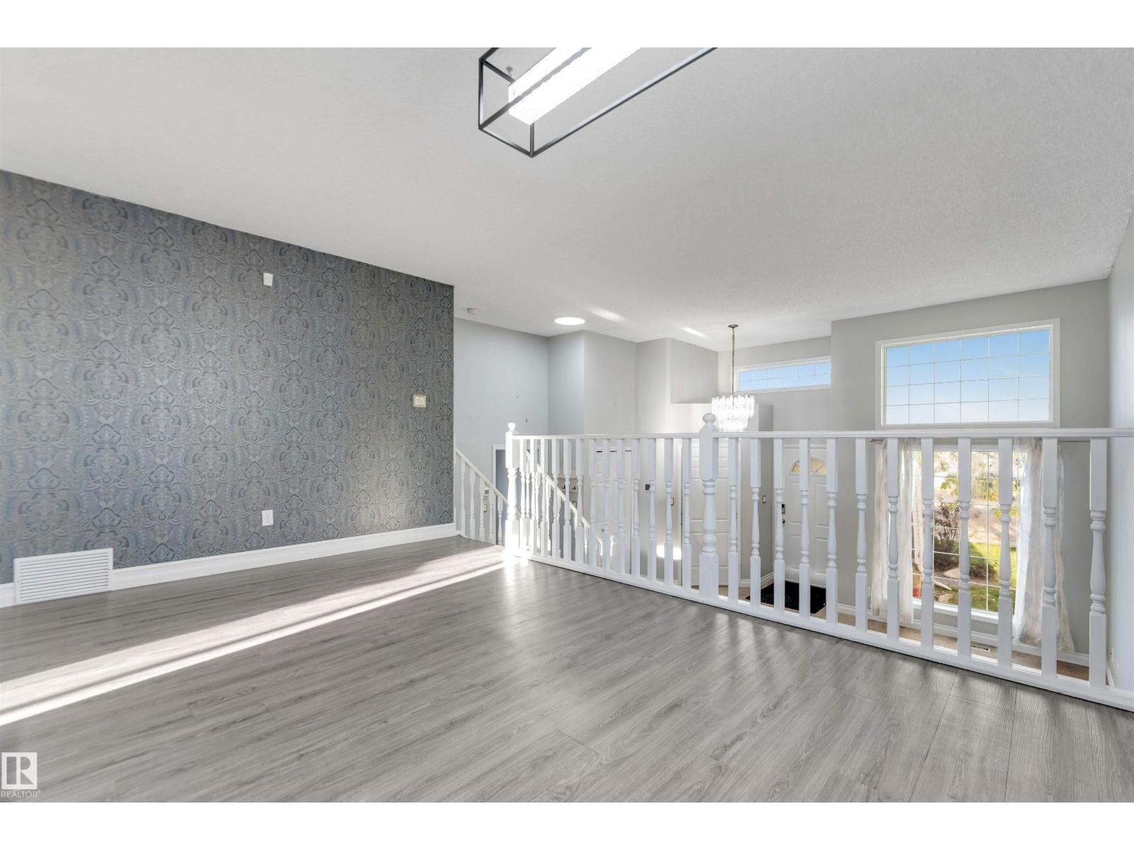 3940 33 St Nw Property Photo 17