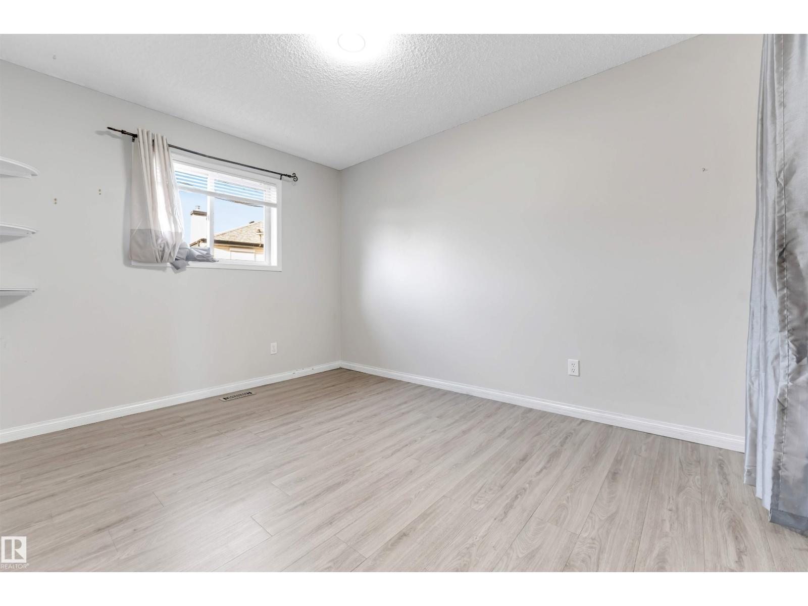 3940 33 St Nw Property Photo 23