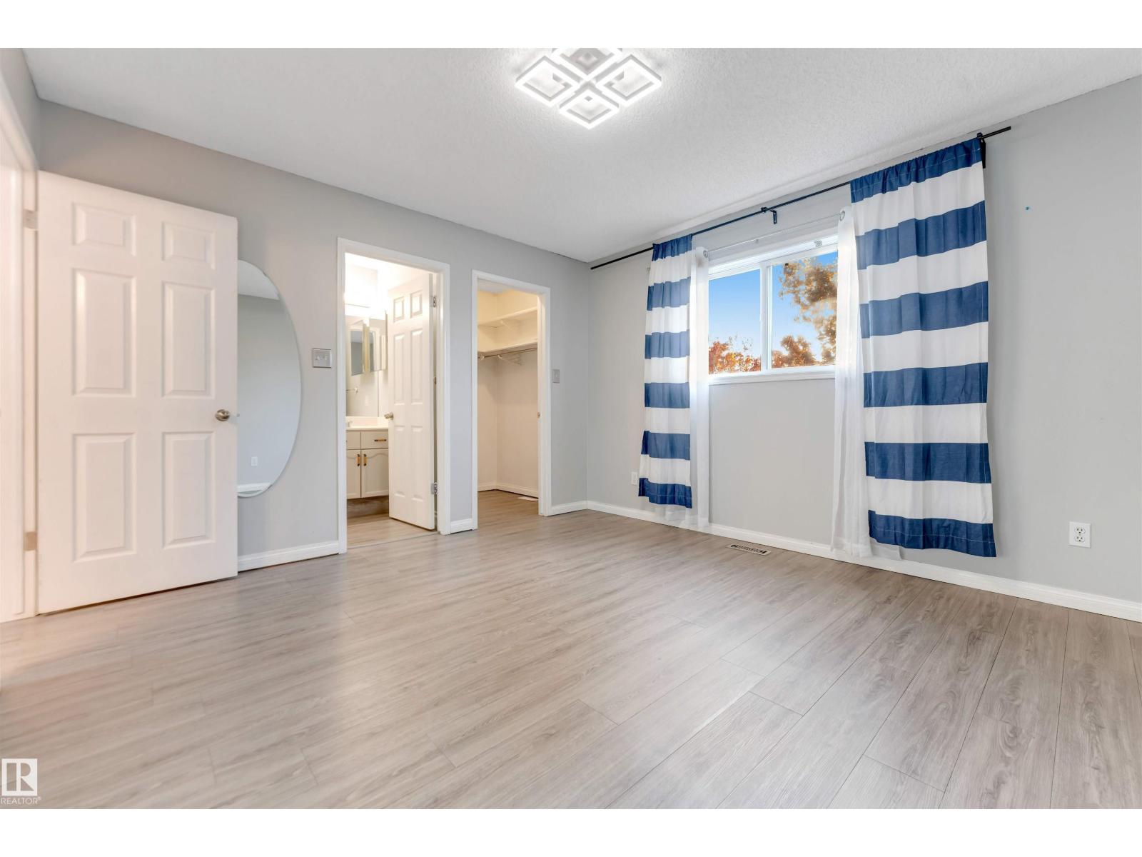 3940 33 St Nw Property Photo 26