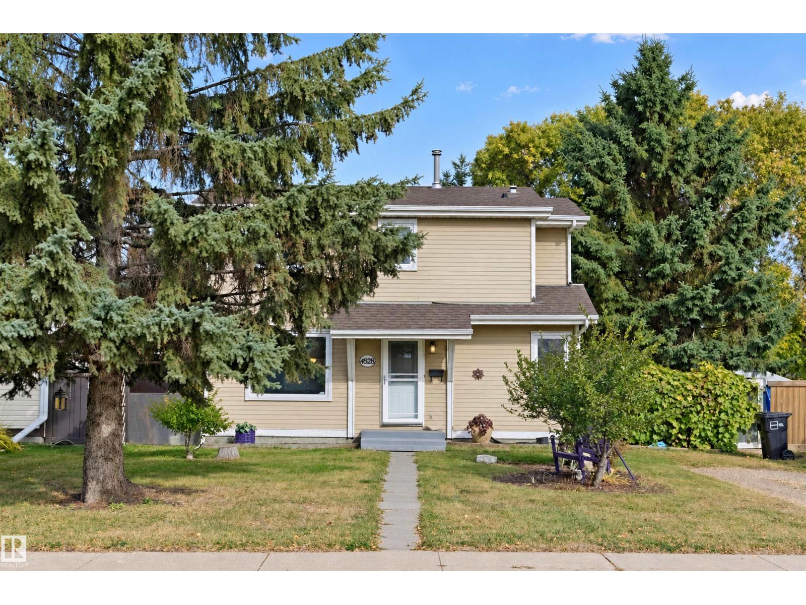 4528 35 Av Nw Property Photo 1