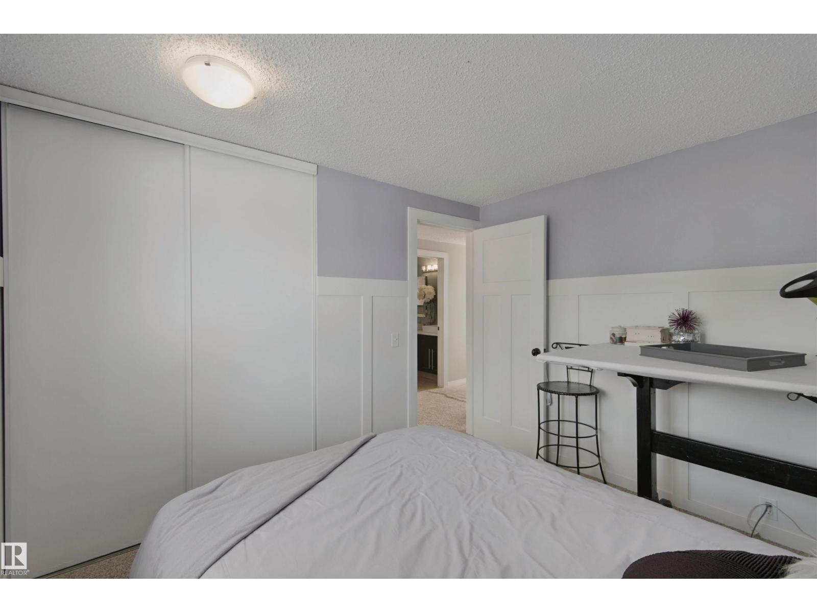 4528 35 Av Nw Property Photo 29