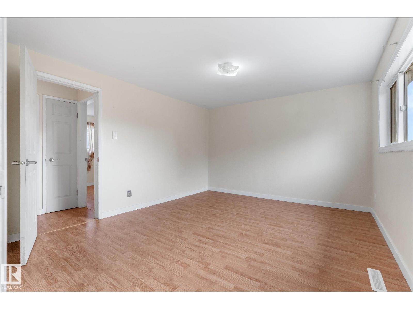 13307 89a St Nw Property Photo 19