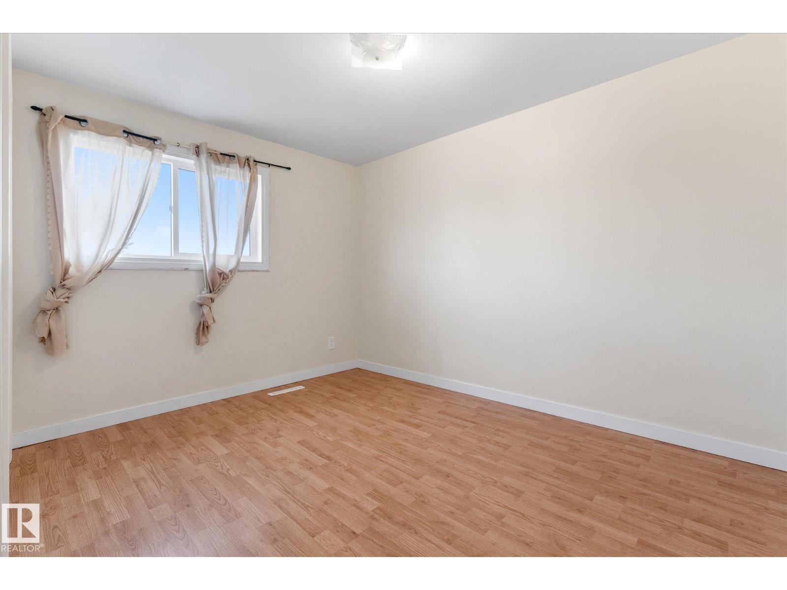 13307 89a St Nw Property Photo 20
