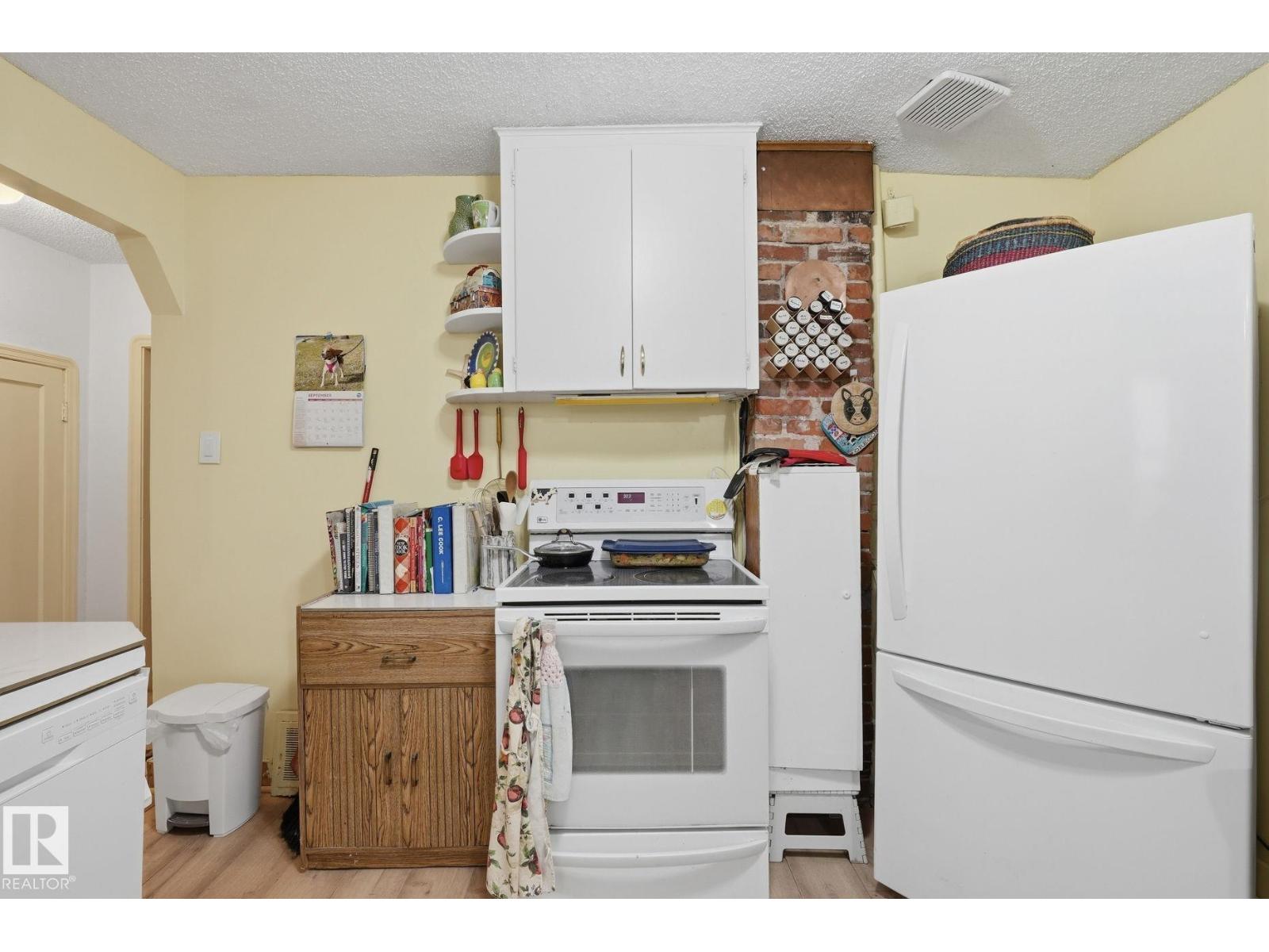 9628 100a St Nw Property Photo 10