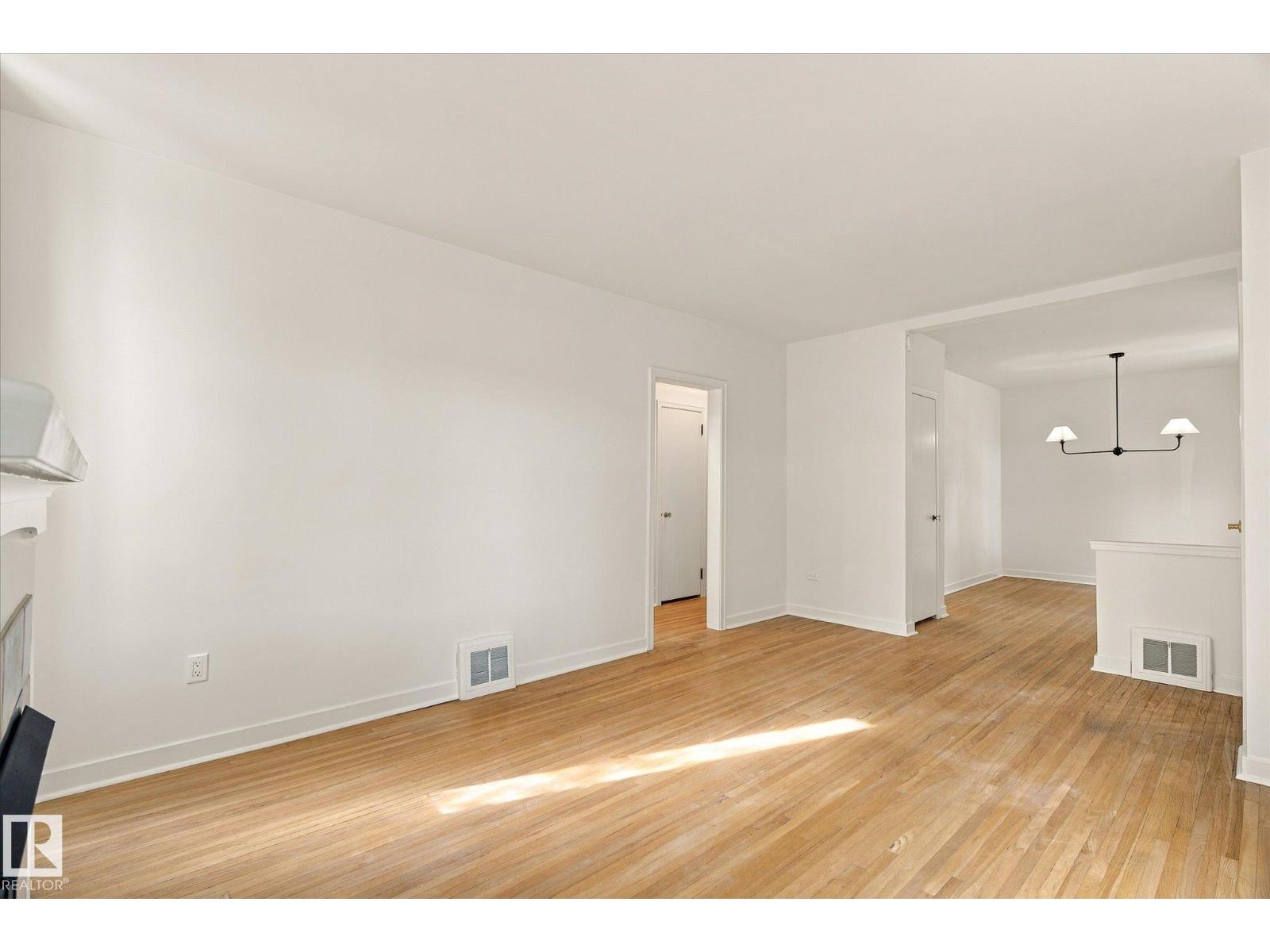 11718 129 St Nw Property Photo 7