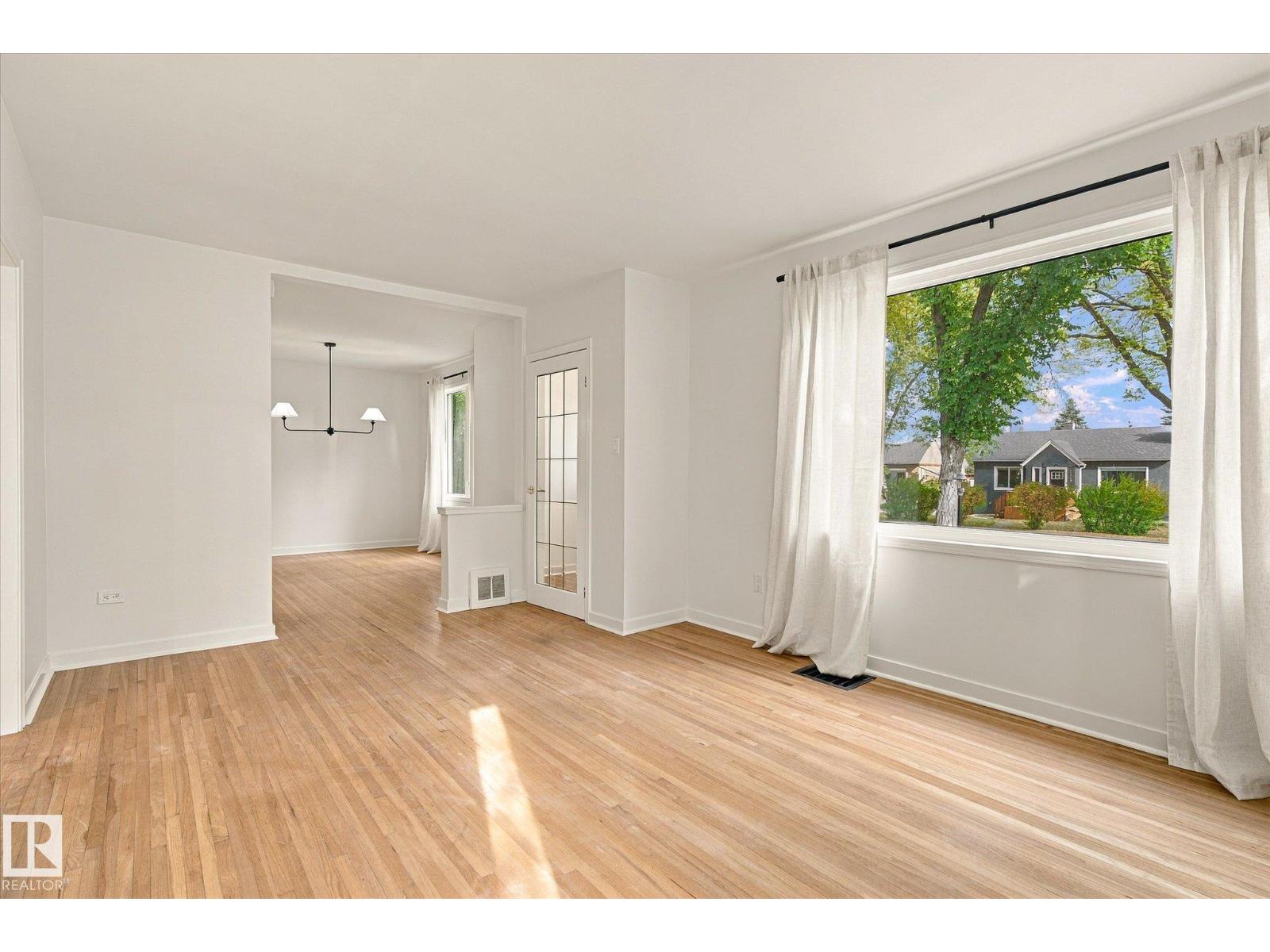 11718 129 St Nw Property Photo 8