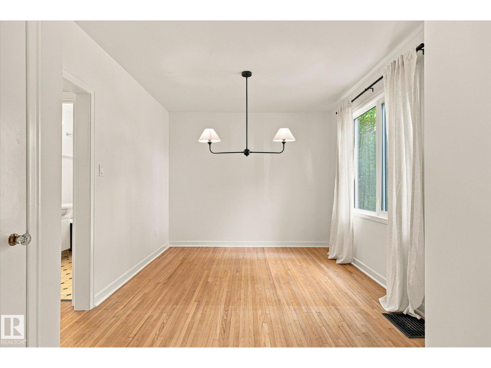 11718 129 St Nw Property Photo 9
