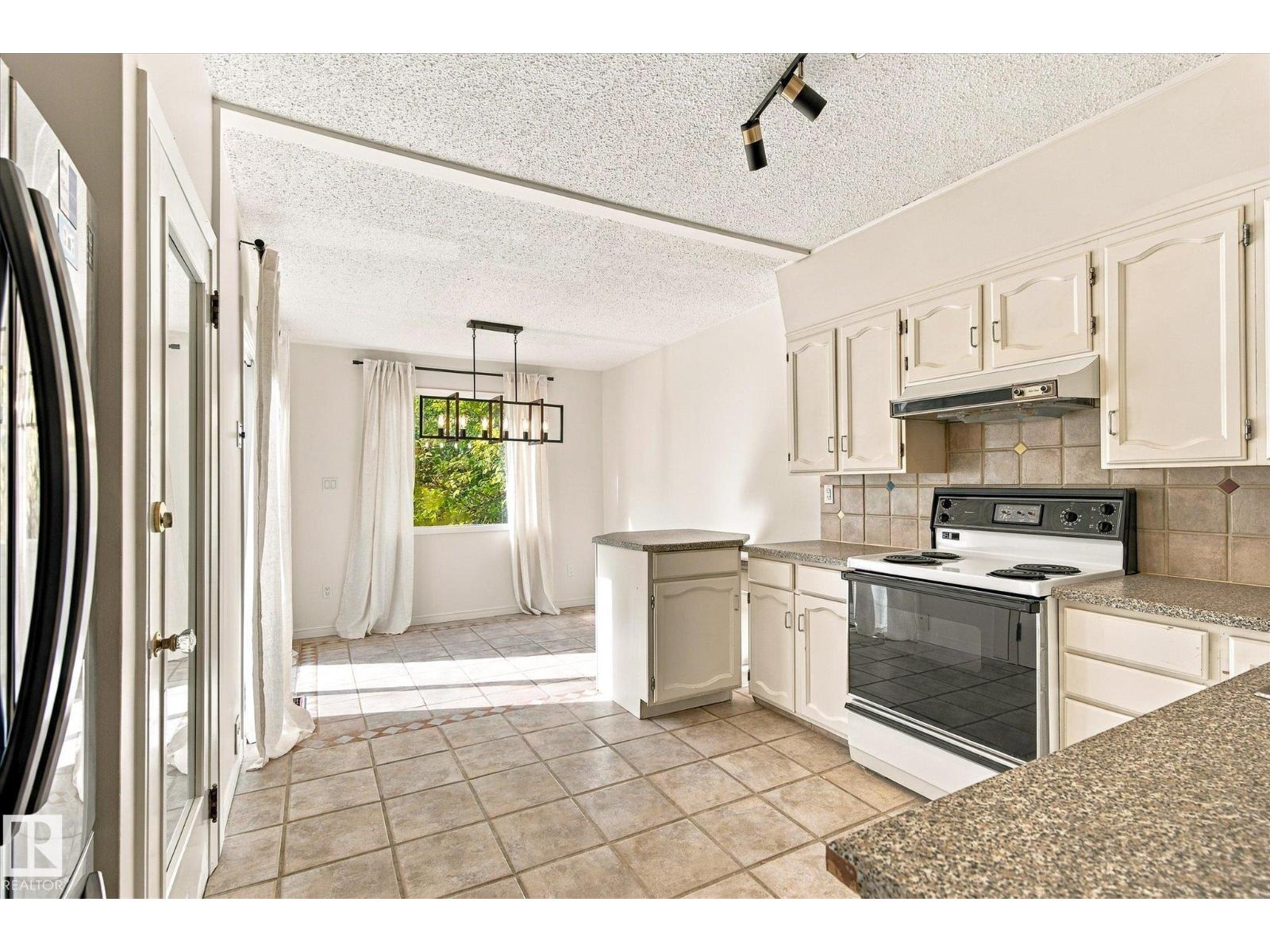11718 129 St Nw Property Photo 11