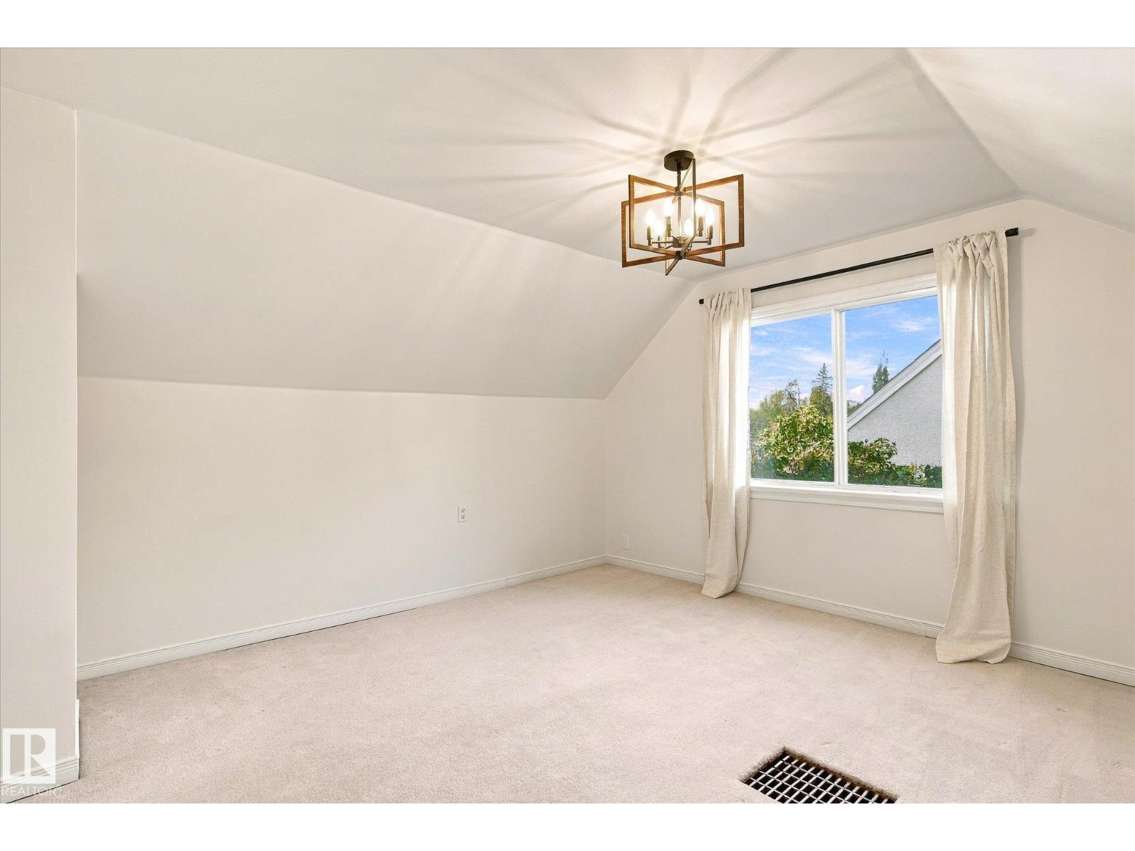 11718 129 St Nw Property Photo 20