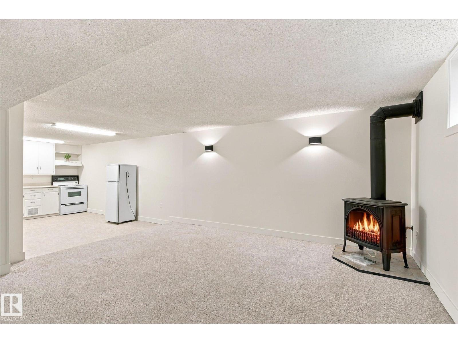 11718 129 St Nw Property Photo 22