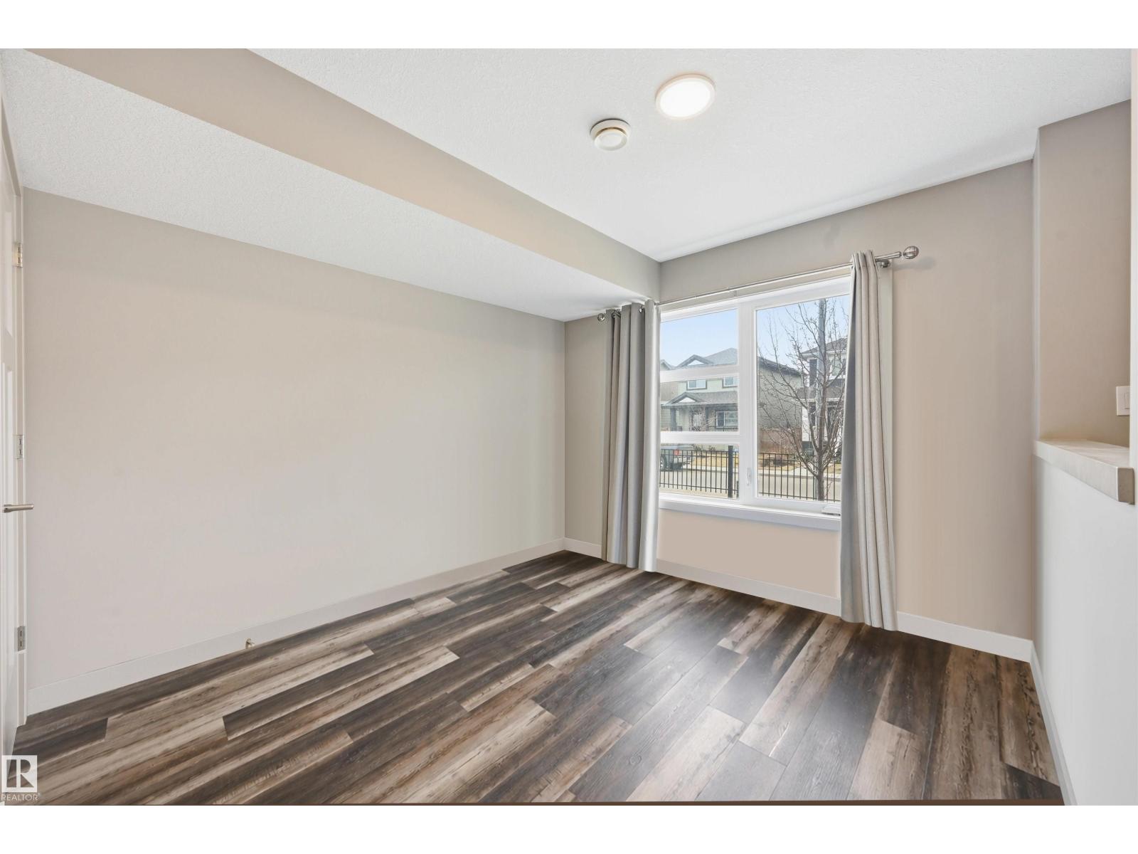 #5 17635 58 St Nw Nw Property Photo 4