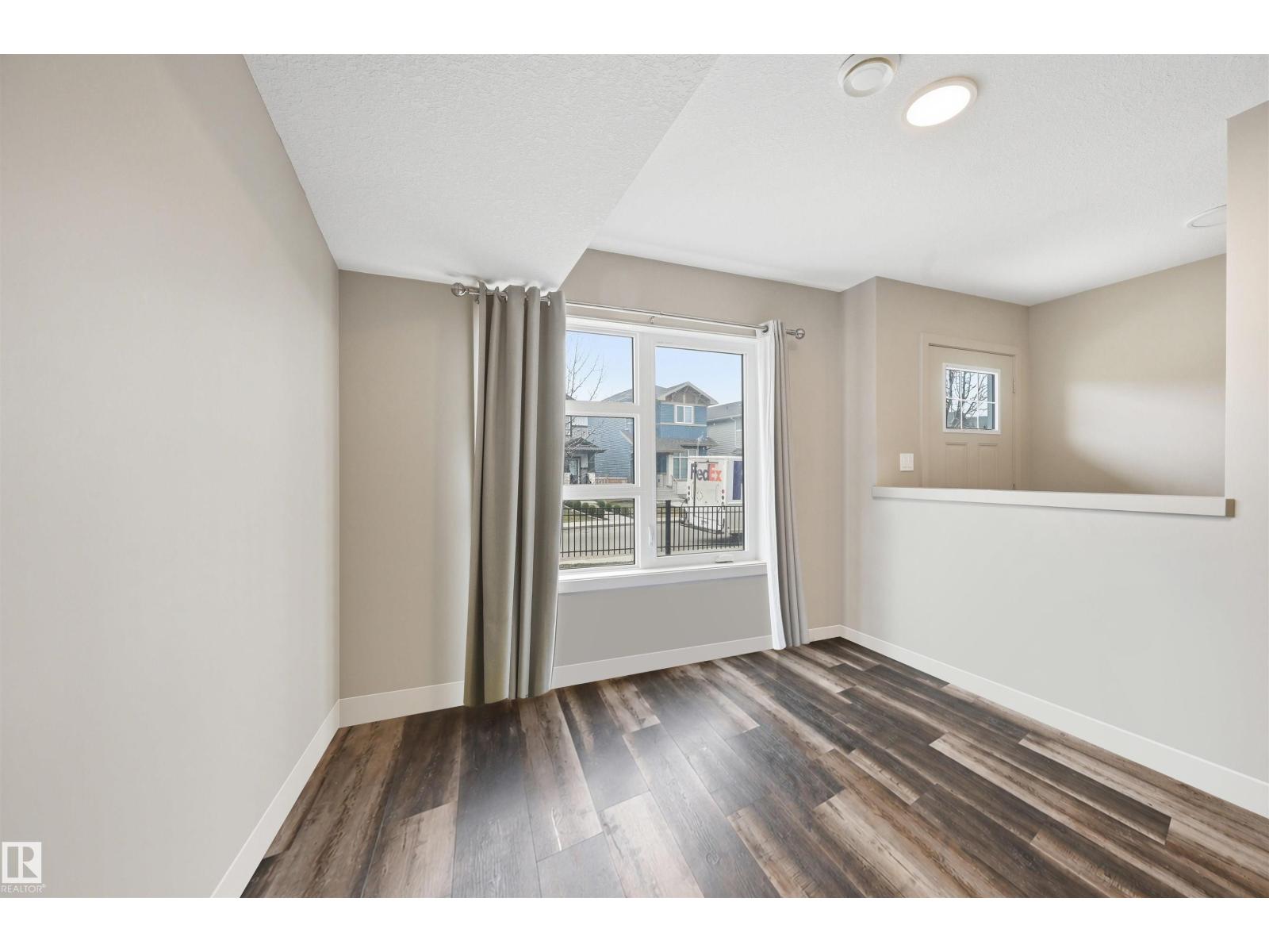 #5 17635 58 St Nw Nw Property Photo 5
