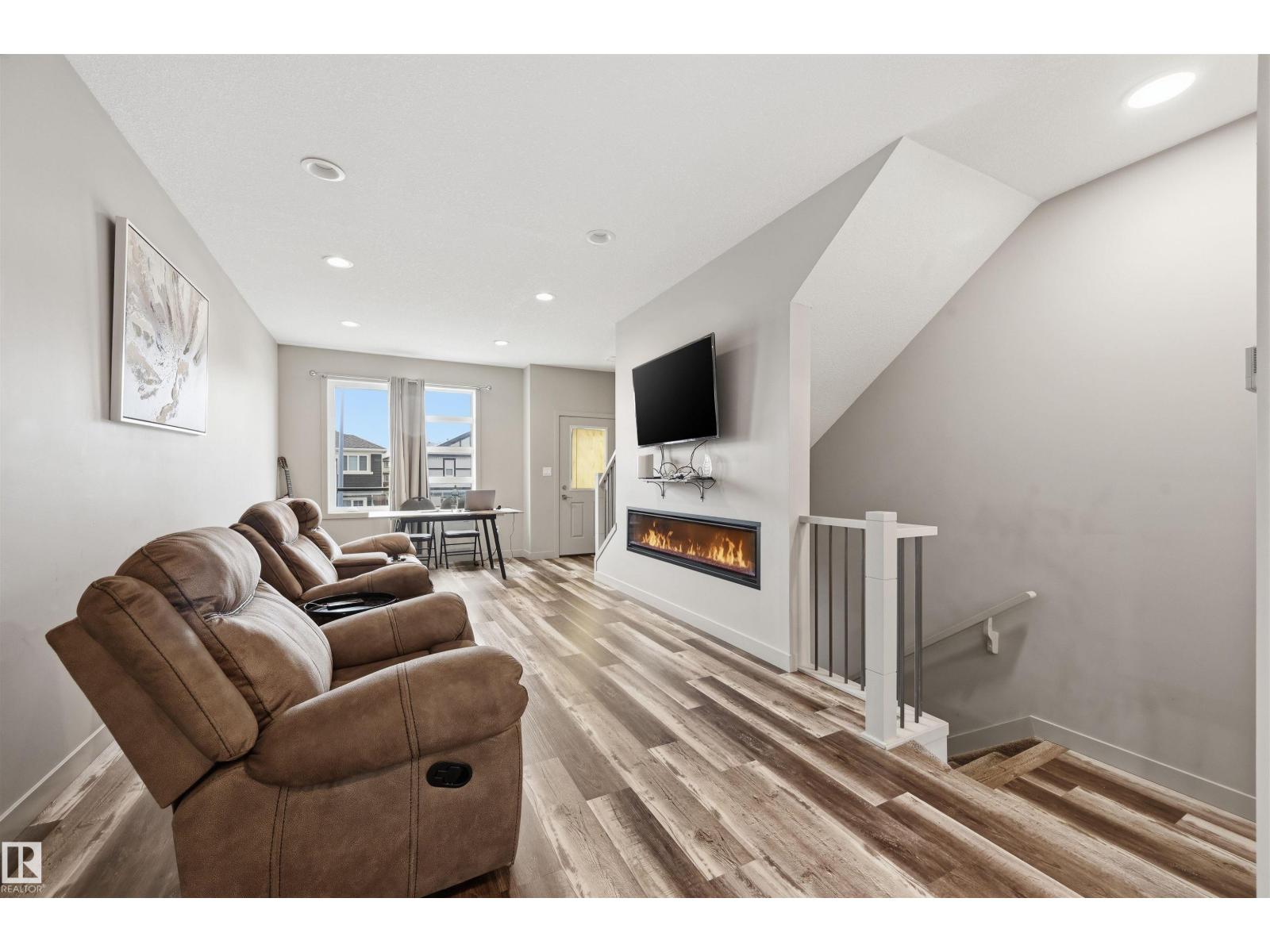 #5 17635 58 St Nw Nw Property Photo 8