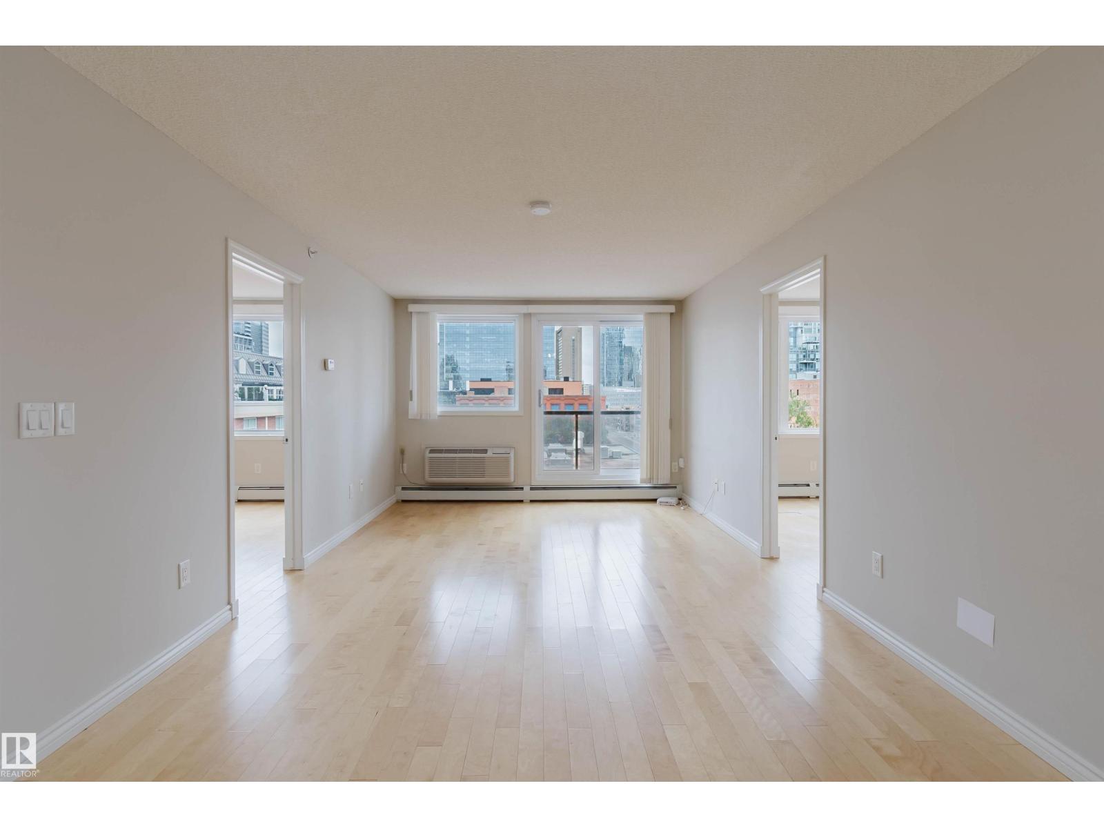 #608 10303 105 St Nw Property Photo 7