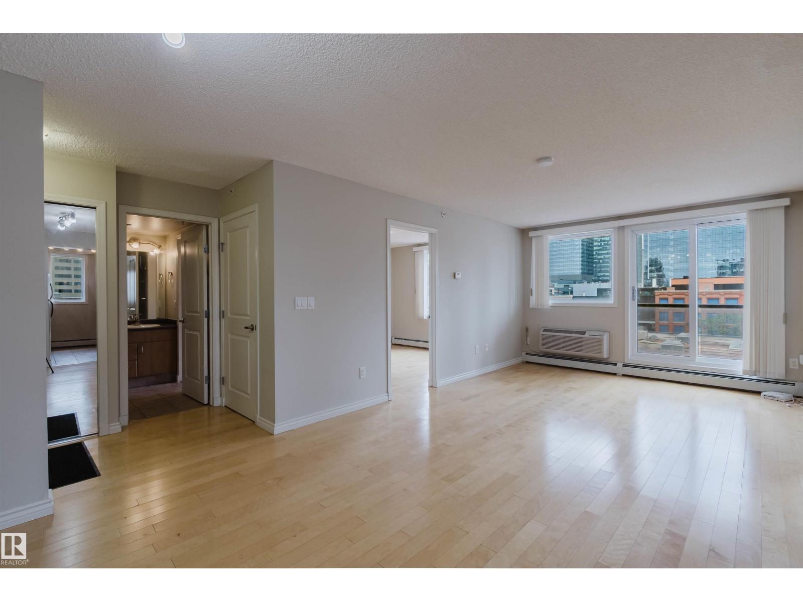 #608 10303 105 St Nw Property Photo 9