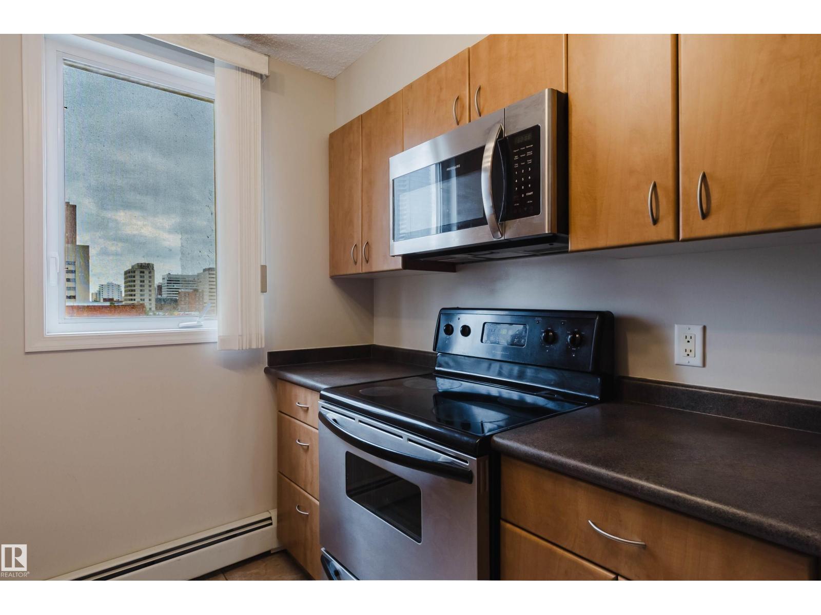 #608 10303 105 St Nw Property Photo 13