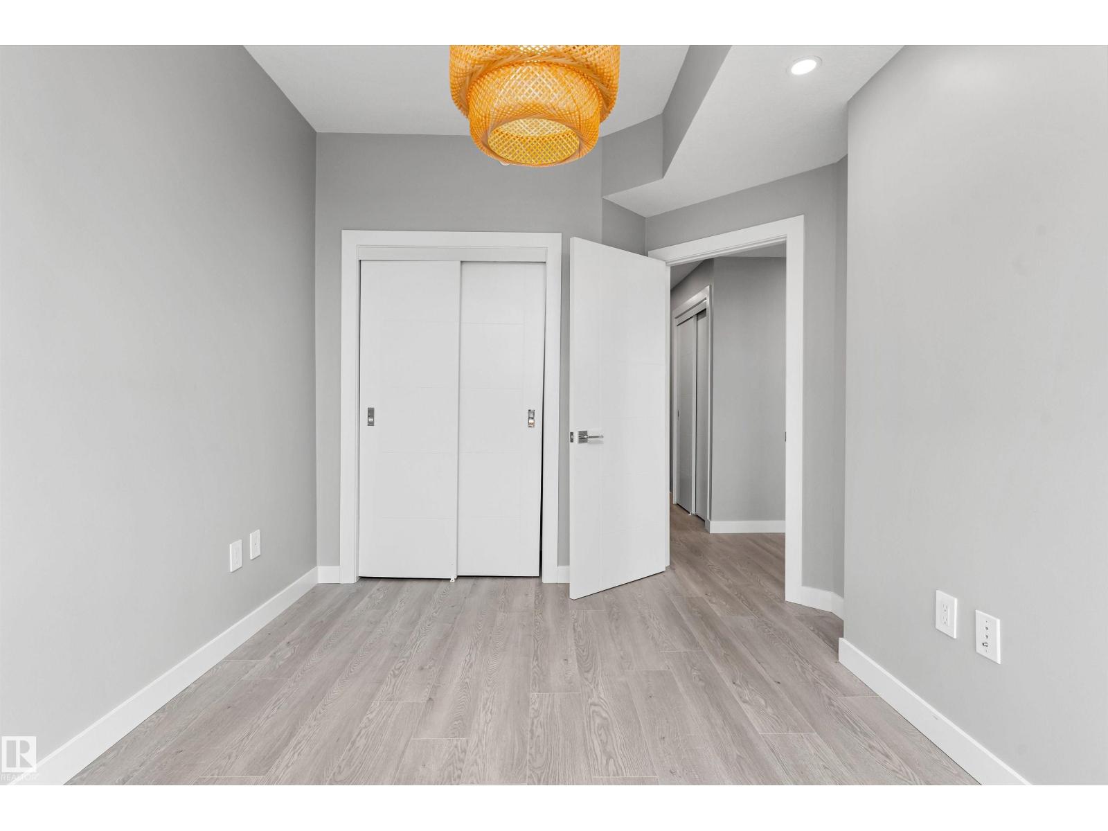 #702 10180 103 St Nw Property Photo 32