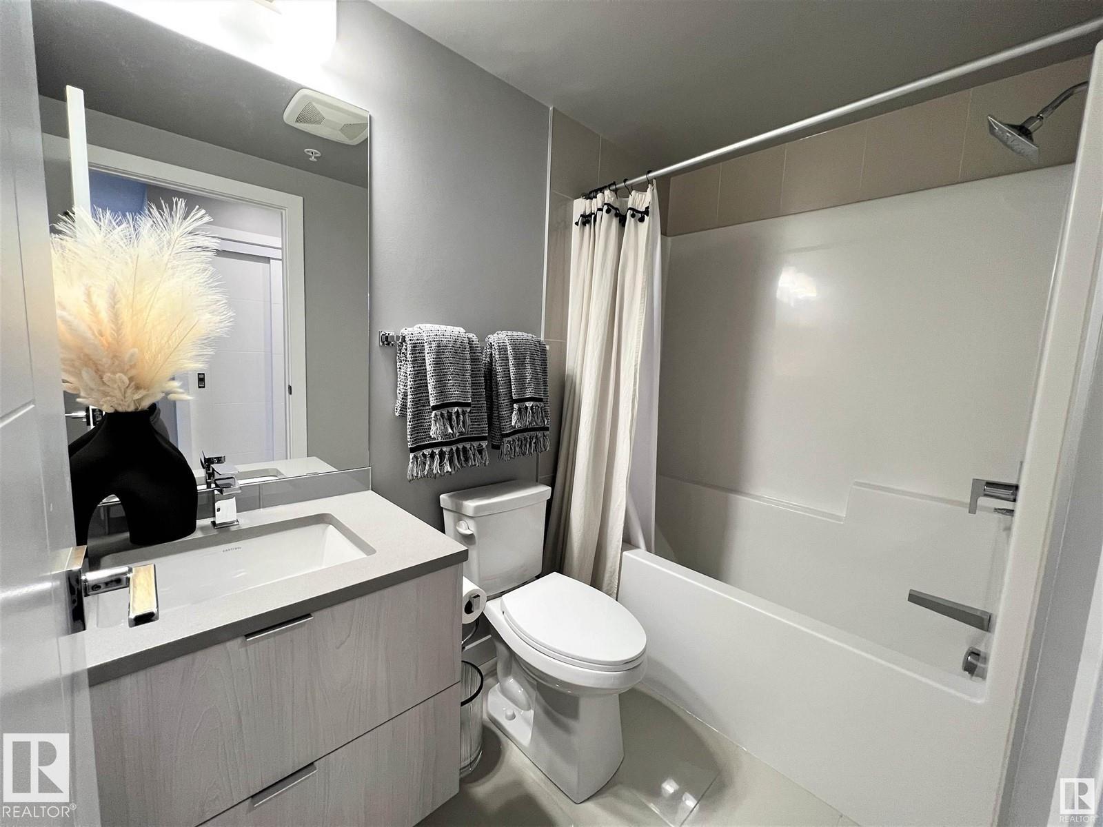#702 10180 103 St Nw Property Photo 37