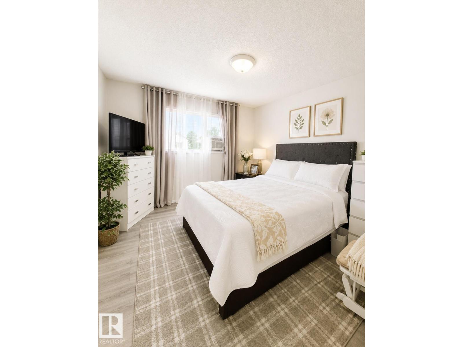 3236 27 Av Nw Property Photo 16