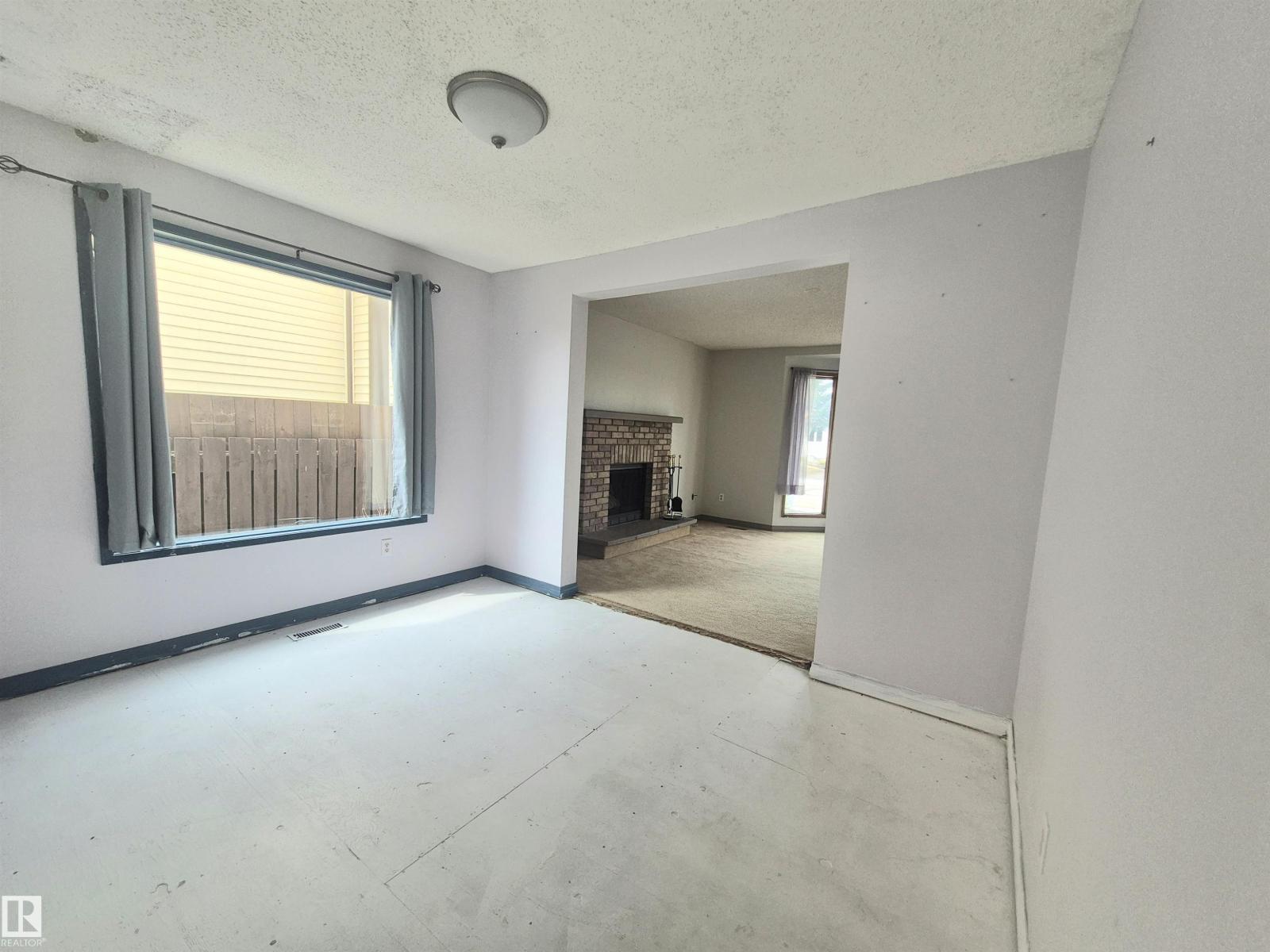 3801 33 Av Property Photo 11