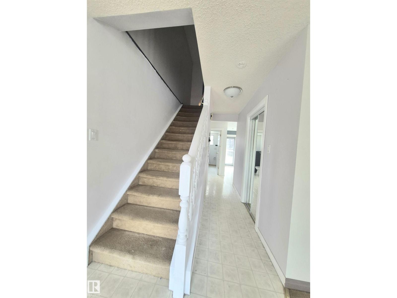 3801 33 Av Property Photo 13
