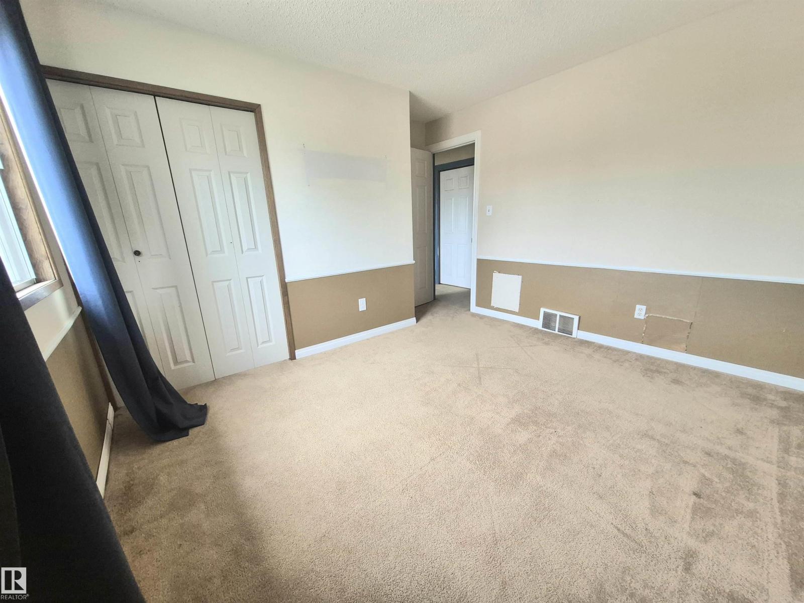 3801 33 Av Property Photo 19