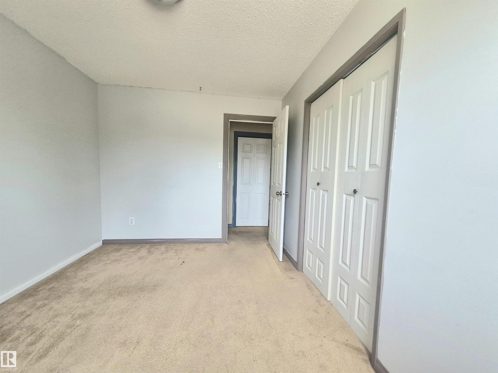 3801 33 Av Property Photo 21