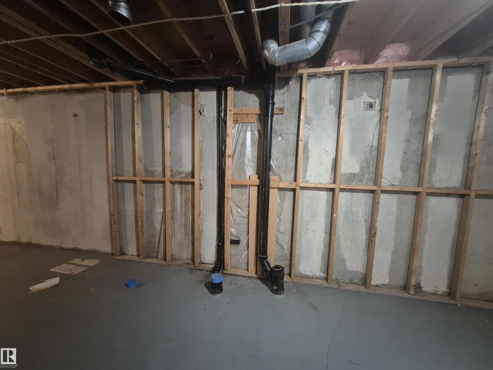 3801 33 Av Property Photo 26