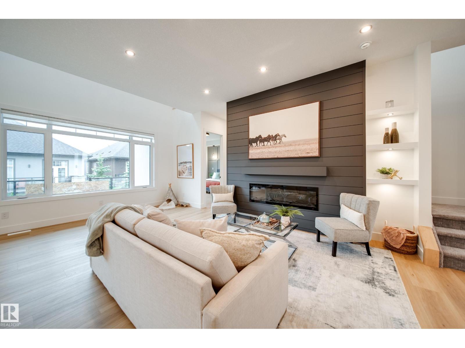 #42 20425 93 Av Nw Property Photo 2