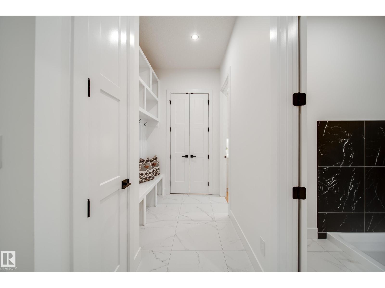 #42 20425 93 Av Nw Property Photo 30