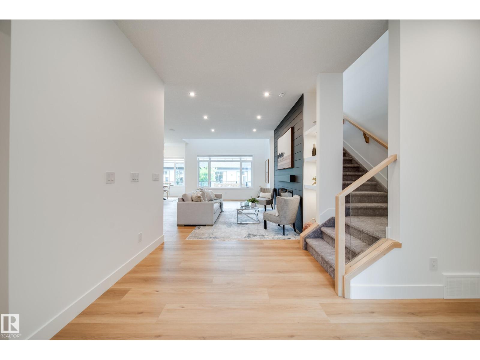 #42 20425 93 Av Nw Property Photo 33