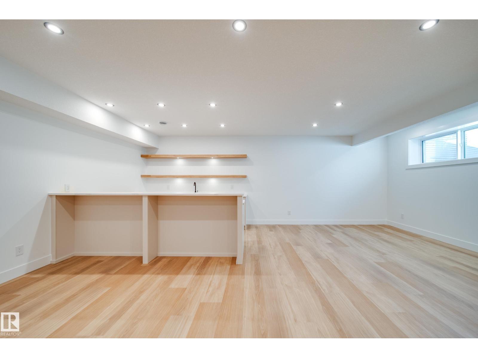 #42 20425 93 Av Nw Property Photo 46