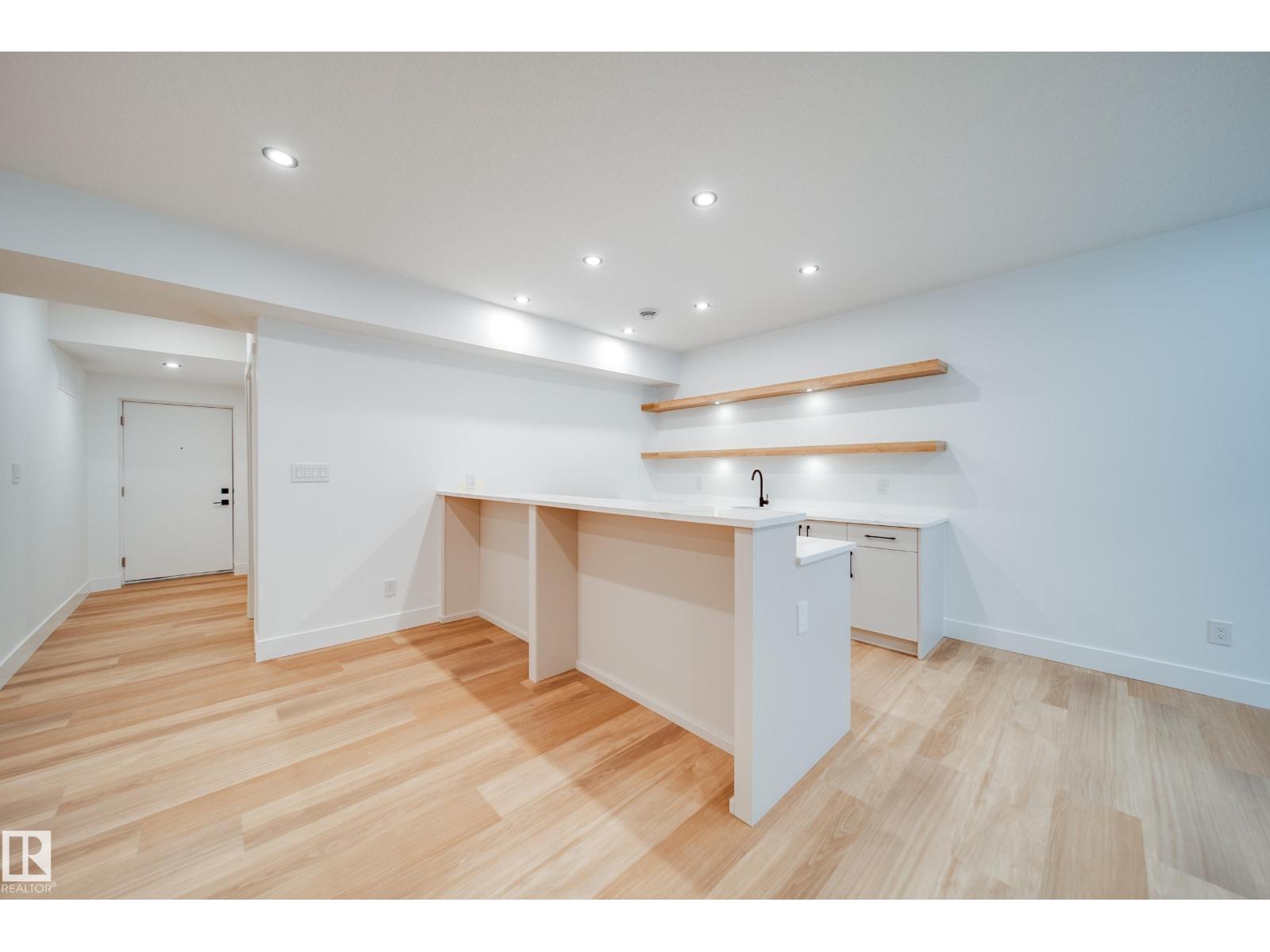 #42 20425 93 Av Nw Property Photo 48
