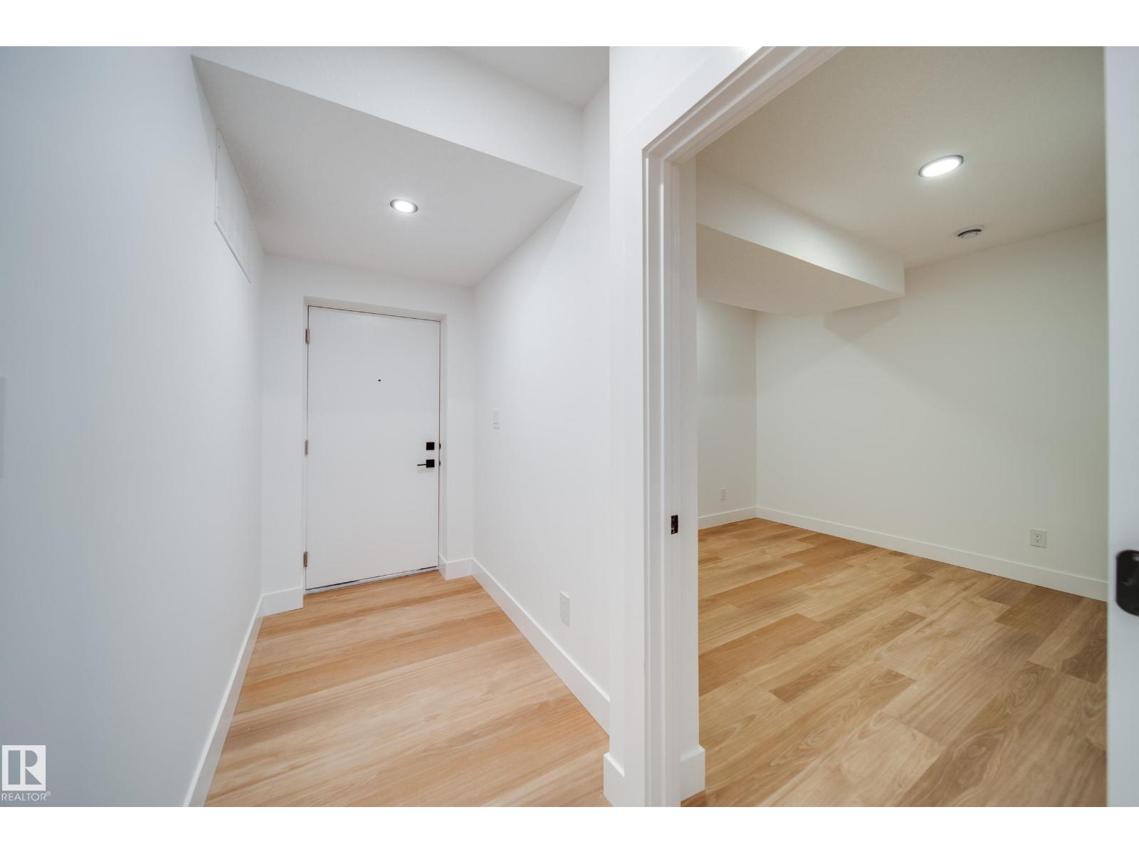 #42 20425 93 Av Nw Property Photo 49
