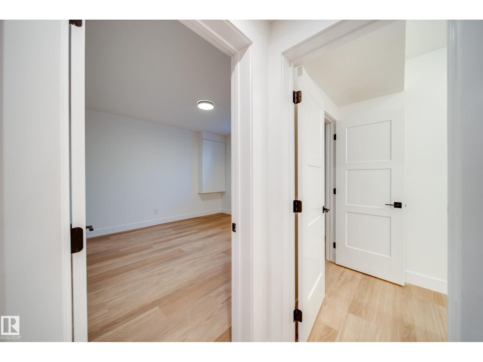 #42 20425 93 Av Nw Property Photo 52