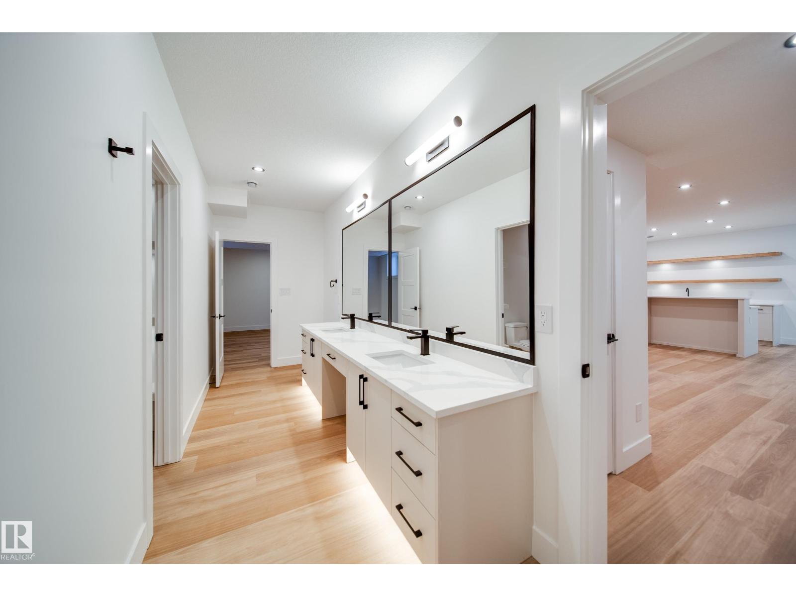 #42 20425 93 Av Nw Property Photo 55