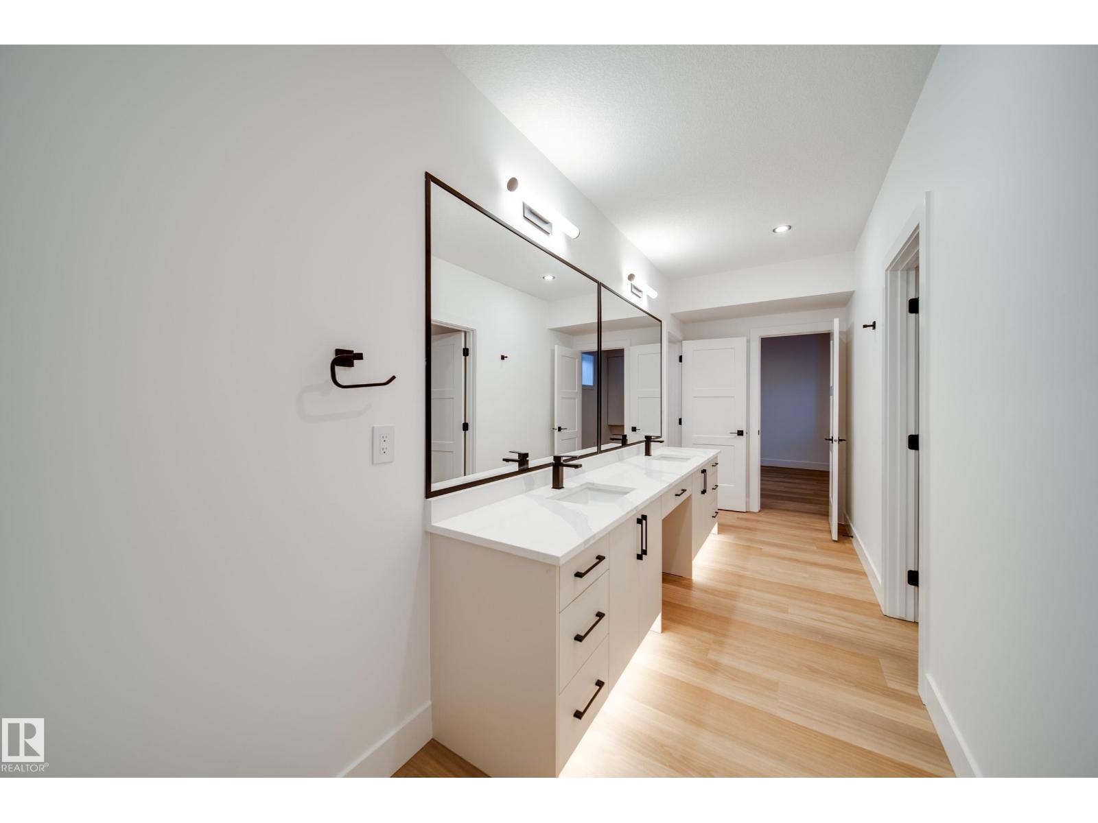 #42 20425 93 Av Nw Property Photo 56